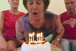 Orgia incestuosa familiar en el 80 cumpleaños de la abuela